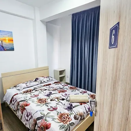 Downtown Rooms, 200m From Marina * Λάρνακα