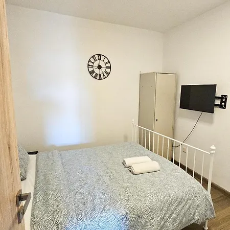 Downtown Rooms, 200m From Marina Διαμέρισμα