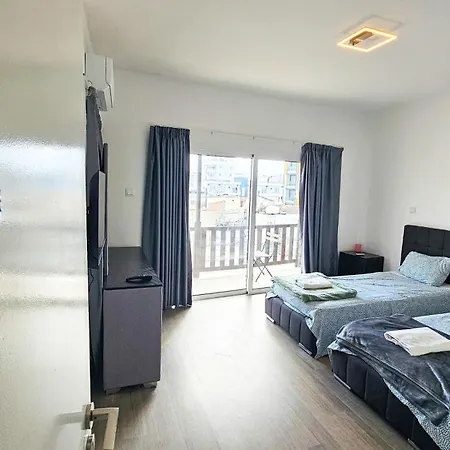 Διαμέρισμα Downtown Rooms, 200m From Marina