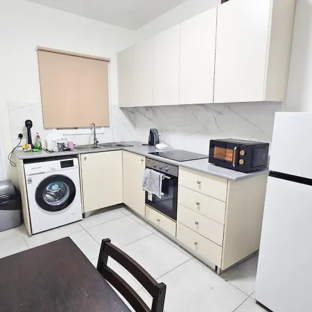 Downtown Rooms, 200m From Marina Διαμέρισμα Λάρνακα